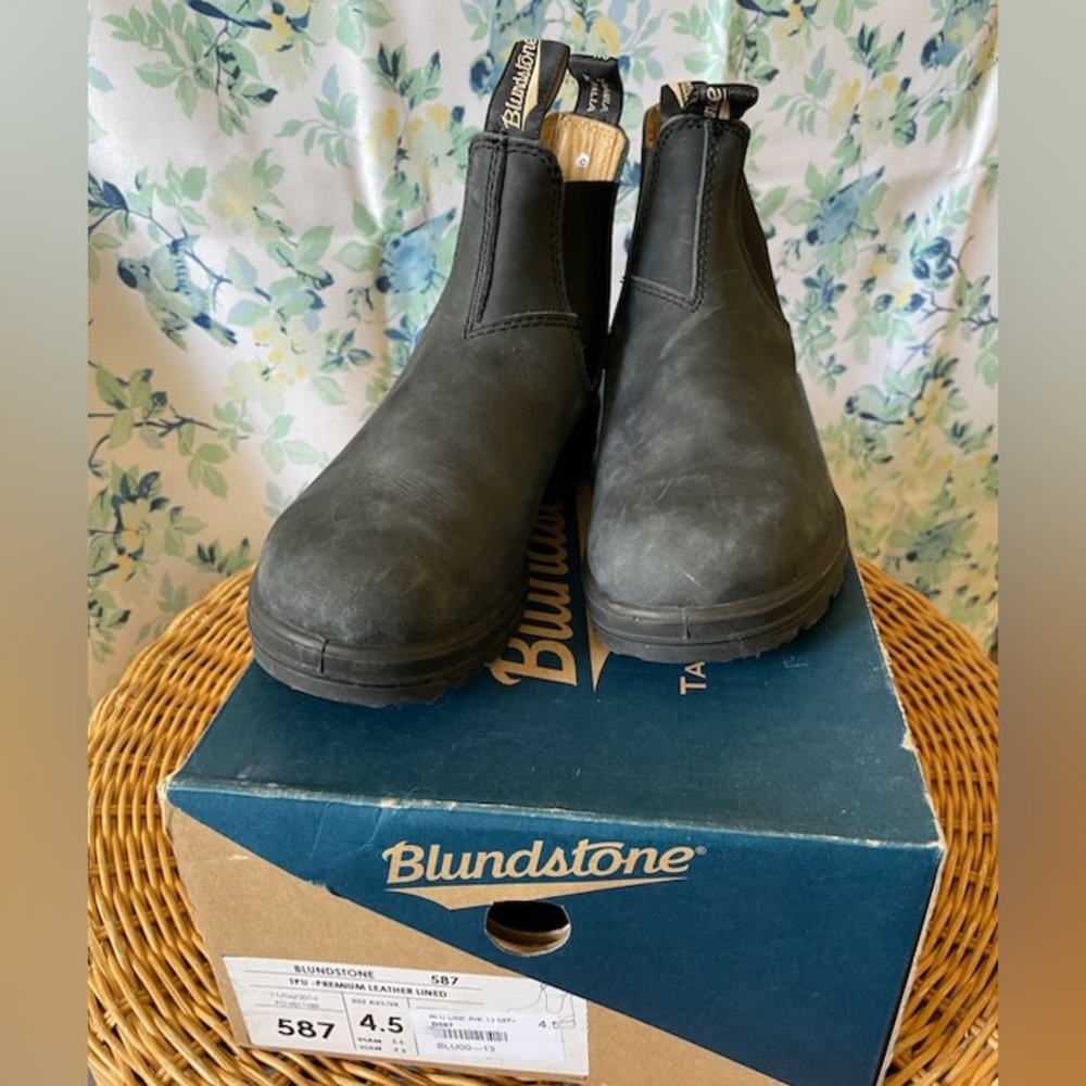 Ladies Boots